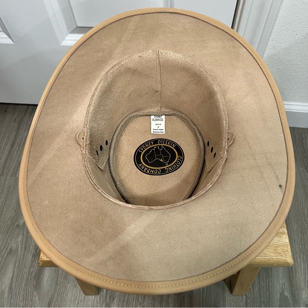 Beige Women's Leather Hat with Braided Detail - Picture 6 of 8